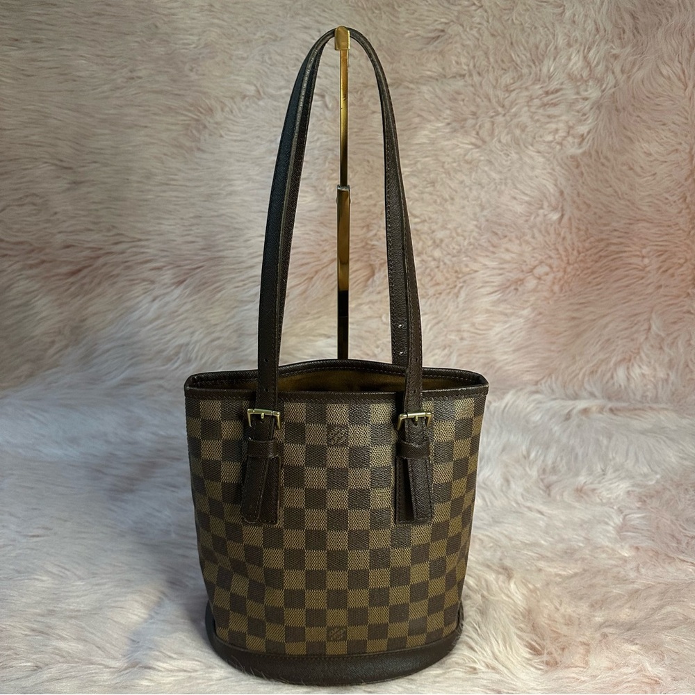 🟥 SOLD! Louis Vuitton Marais Bucket PM Damier Ebene Shoulder Bag